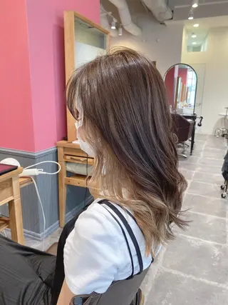 セミロング ON_fleek所属・藤本 祥実のヘアスタイル