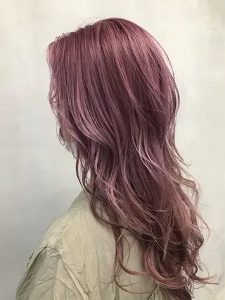 ロング カラー 田代 佳穂のヘアスタイル