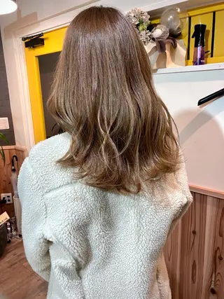 ロング カラー HAIR BASE ZAWAWA所属・レイヤー/ブリーチ｜ 特殊パーマ/赤澤のヘアスタイル