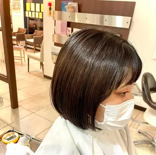 ミディアム 吉田 桃夏のヘアスタイル