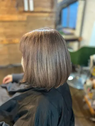 ミディアム カラー trim所属・渋田 ゆかりのヘアスタイル