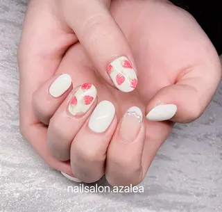 ネイル R inのネイルデザイン