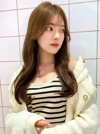 セミロング カラー 韓国ヘア🤍顔周り/ 髪質改善✨/林遼一郎のヘアスタイル