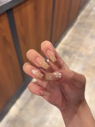 ネイル nalu🐚 京橋｜Rommyのネイルデザイン