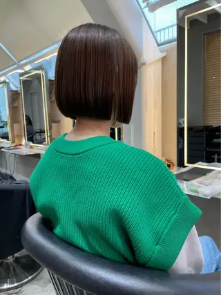 ショート ボブ／レイヤー／髪質 改善/縮毛矯正／銀座のヘアスタイル