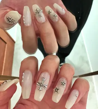 ネイル O. Maikaのネイルデザイン