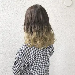 セミロング カラー CHERIEブリーチ ダブルカラー　天神のヘアスタイル