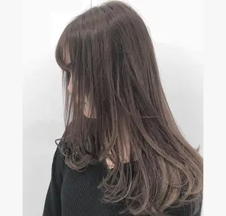 ロング カラー AGU akariのヘアスタイル