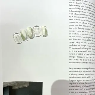 ネイル anyora nail salon所属・大人ワンホン キラキラ／Ayanoのネイルデザイン