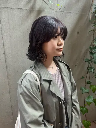 ミディアム パーマ 大橋 芽衣のヘアスタイル