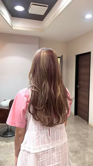 ロング 山本 梨華のヘアスタイル