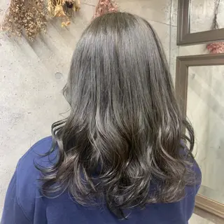ロング カラー wakana 【ブリーチカラー】のヘアスタイル