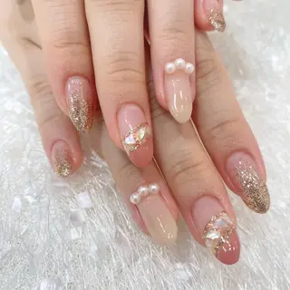 ネイル gluck(グリュック)所属・なかがわ まゆこのネイルデザイン