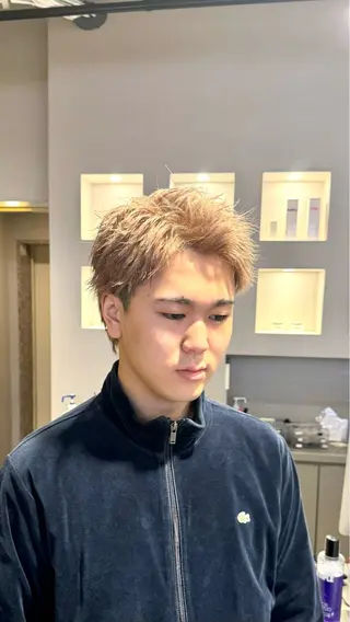 ショート カラー ヘアアレンジ メンズ 顔まわりカット の達人のヘアスタイル