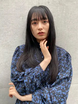 ロング ✨透明感カラー✨ 🦖佐々木未来🦕のヘアスタイル