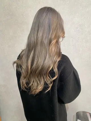 ロング Bish Yanaのヘアスタイル