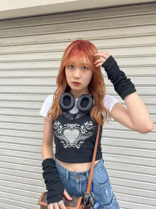 セミロング カラー ブリーチカラーが人気 onnuのヘアスタイル