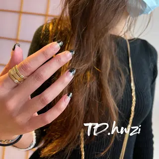 ミディアム めぐみのネイルサロン 惠のネイルデザイン