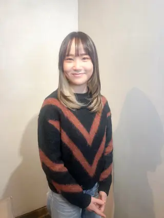 カラー Aya/四条烏丸/ インナーカラーのヘアスタイル