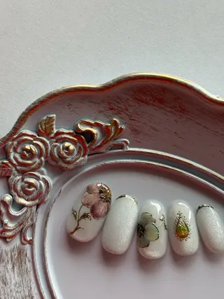 ネイル FIORITURA Maikoのネイルデザイン