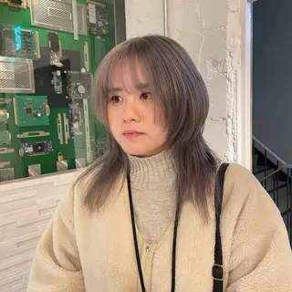 セミロング カラー nameless miichiのヘアスタイル