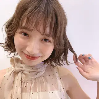 ミディアム コテ巻き/パーマ/艶 透明感/荻原凜太郎のヘアスタイル