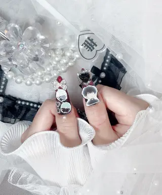 ネイル Yudia🦋 azuのネイルデザイン