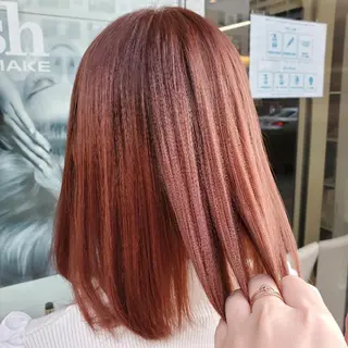 ミディアム カラー 推しアニメカラー🌈 ツヤ透明感カラー🦄のヘアスタイル