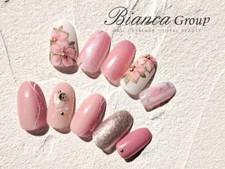 ネイル BIANCA Ouchidaのネイルデザイン