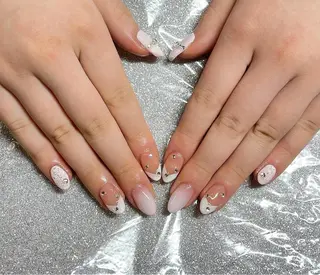 ネイル VIERU 🌈🎀💖のネイルデザイン