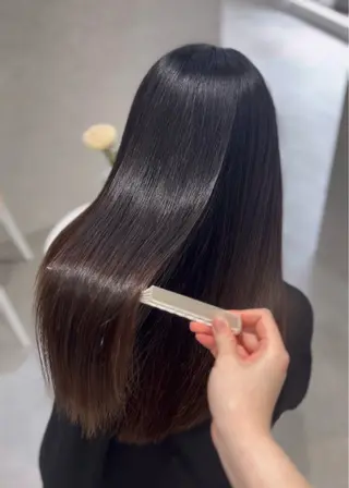 ロング パーマ suzuka/透明感 カラー 美髪縮毛矯正のヘアスタイル