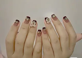 ネイル pink ladyサロン所属・べ にのネイルデザイン