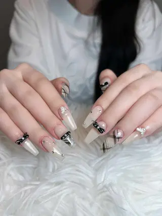 ネイル Julli NailStudioのネイルデザイン