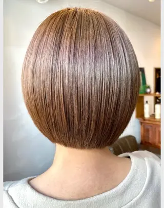 ショート カラー 大和田 朱美のヘアスタイル