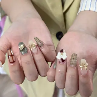 セミロング 小川 柚香のネイルデザイン