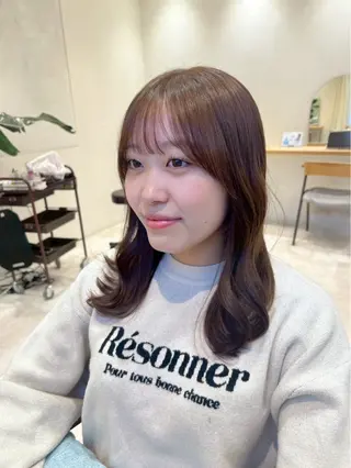 セミロング カラー PRIMA所属・中藤 百恵のヘアスタイル