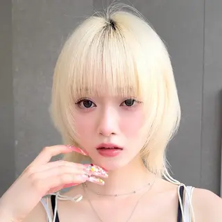 ミディアム カラー Lond Le'a /ハイトーンカラーのヘアスタイル