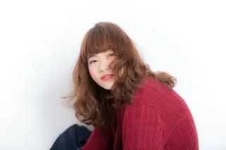 ミディアム 大久保 結加のヘアスタイル