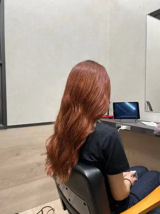 ロング カラー 有田裕真 【ブリーチカラー】のヘアスタイル