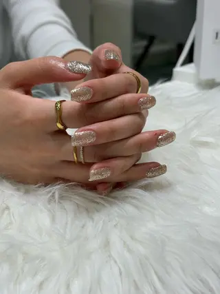 ネイル GO TODAY シェアサロン 渋谷Orla店所属・シオリ ⪩⪨のネイルデザイン