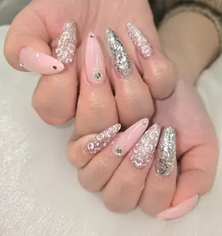 ネイル 河野ちえ (雑誌掲載サロン)のネイルデザイン