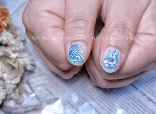 ミディアム カラー ネイル Lea NAILsalon所属・Le’a NailSalonのネイルデザイン