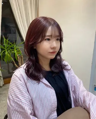 セミロング sanctuary with eden所属・Sanctuary with Edenのヘアスタイル