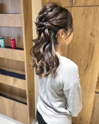 セミロング ヘアアレンジ 【ディレクター 🧸🤍田澤　唯那】のヘアスタイル