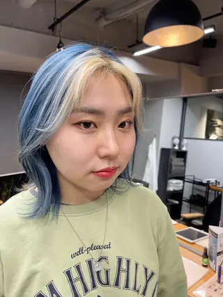 カラー ROCCOeast Rukaのヘアスタイル