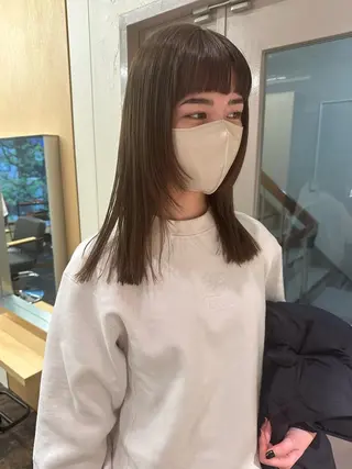 セミロング カラー yupi🐈‍⬛ レイヤー/パーマのヘアスタイル