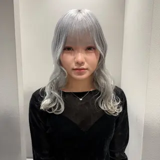 ミディアム カラー ✨ブリーチ支持No1 複雑履歴修正/舘岡のヘアスタイル
