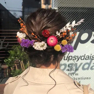 セミロング カラー パーマ ヘアアレンジ 八巻 晴香のヘアスタイル