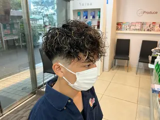 ショート パーマ メンズ 韓国風メンズ/毛流れ ヘアなら須田龍世のヘアスタイル