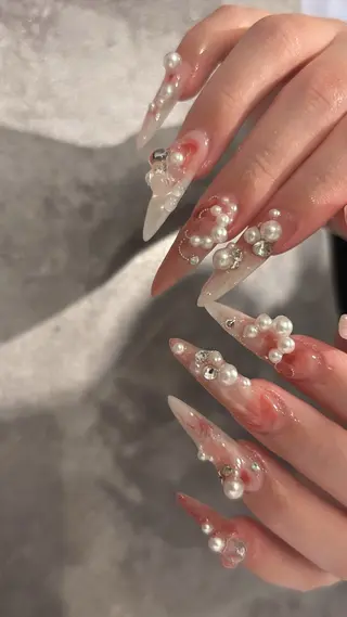 ネイル Mignon所属・Mignon 、のネイルデザイン